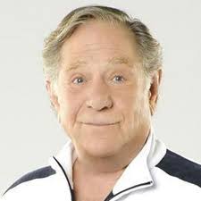 George segal was born on february 13, 1934 in new york city, new york, to fannie blanche (bodkin) and george segal sr., a malt and hop agent. Filmografie George Segal Fernsehserien De