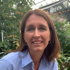 Når mor og far bliver syge af stress rammes børnene hårdt 😞 Her får du  psykolog Mette Rosenquists bedste råd til den svære samtale med børnene ♥️ 