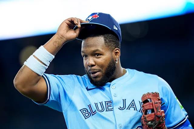 Vladimir Guerrero Jr. salaries front-loaded in $500 million, 14-year contract with Blue Jays - Yahoo Sports