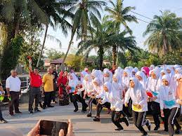 Seramai 68 orang pelajar baru tingkatan 6 rendah telah mendaftar untuk persekolahan sesi 2012/2013. Smk Dato Mustaffa Home Facebook