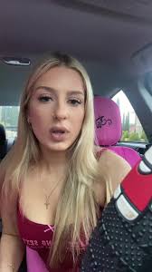 omg ALSO that scene in scooby doo where daphne uses sticky tape & her  makeup mirror to somehow escape that metal ball thing?? sooo nice