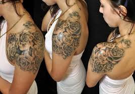 Beautiful Black Blooming Roses Shoulder Upper Arms Tattoos For Women Tattoomagz Co Front Shoulder Tattoos Girl Shoulder Tattoos Shoulder Tattoos For Women