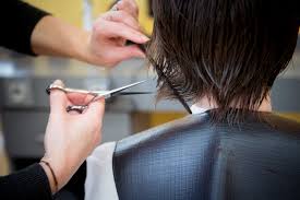 Goûtez au privilège de professionnels prêts à sublimer vos cheveux. Didier Barthelemy Centre De Bien Etre Capillaire