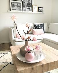 Pure Eleganz Die Vase Ball In Blassem Rosa Uberzeugt Mit Ihrem Zeitlosen Und Eleganten De Wohnzimmer Dekorieren Kleines Wohnzimmer Dekor Dekoration Wohnzimmer