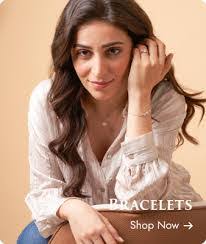 Edna Diamond's Instagram, Twitter & Facebook