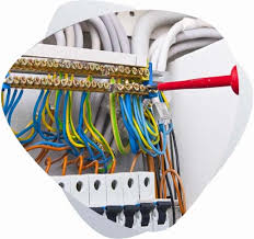 Elektrik tesisatı da gelişen teknolojiyle birlikte sürekli gelişmektedir. Umraniye De Elektrik Tesisati Yenileme Ve Bakimi