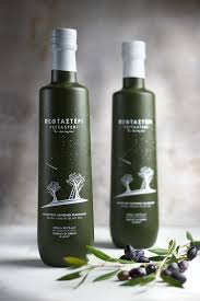 Peftasteri Olive Oil The Shooting Star By Aspa Chroneou On Behance Olive Oil Packaging Olive Oil Bottle Design Olive Oil Bottles