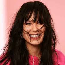 Charles Mena's Instagram, Twitter & Facebook