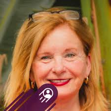 Safety tips for meeting someone in public