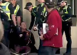 He is portrayed by ian harding. Police Officer Who Was Headbutted By Afl Star Toby Greene S Father In Court Express Digest