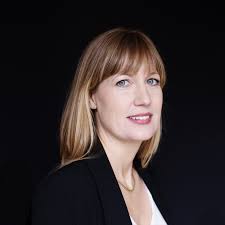 Jana Kern's Instagram, Twitter & Facebook