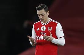 The midfielder quit germany's national team in 2018, citing racism by the german federation. Mesut Ozil Qur An Dibakar Masjid Ditutup Sarjana Agama Dibunuh Satu Per Satu Sumeks Co