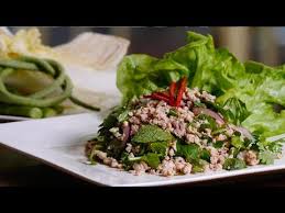 Laab Gai Recipe From The Star Of Siam Kitchen Youtube Eten