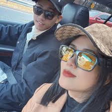 What to do with Nike stock, buy or sell?