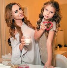 Jun 26, 2021 · болезнь певицы максим,. Pevica Maksim Zakrutila Novyj Roman Zhenskij Zhurnal Liza