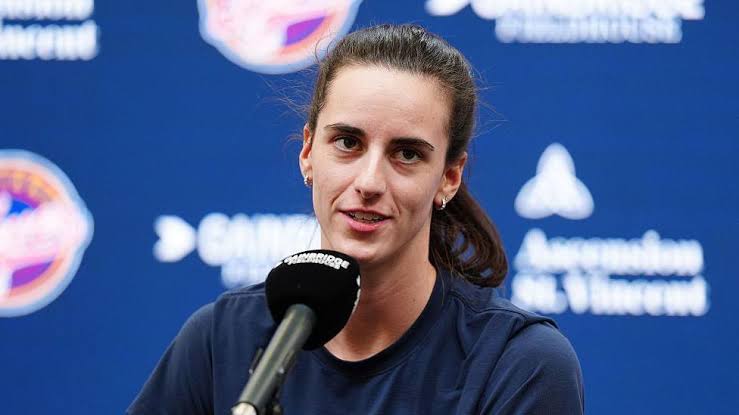 WNBA: Caitlin Clark has become 'political football' says NBA's Silver - BBC  Sport