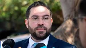 Nacionales El precandidato presidencial y diputado Jorge Cálix anunció este  lunes que regresaría a las filas del Partido Liberal, tras anunciarse el  proceso de su expulsión de él y sus allegados de