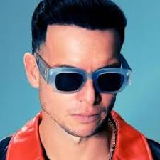 STILL YOURS (FEAT. BIG SEAN)