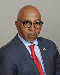 Valiant Robinson (@valiantrobinson) • Instagram photos and videos