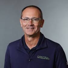 Early mornings have a way of bringing clarity. On today's run, I stopped to  take in this view. It reminded me how much I'm looking forward to the road  ahead. New opportunities,