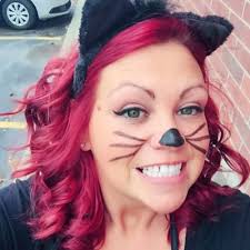 Amberly Renz's Instagram, Twitter & Facebook