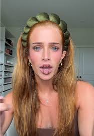 Shes Giving Vs Shes A Doll