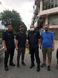 The allegation was confirmed when a store employee at the chanel store in the upscale ala moana center recalls mr. Khairul Anuar Azmi Kecikantz Twitter