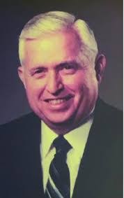 Carolyn Durr's Instagram, Twitter & Facebook