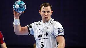 Maybe you would like to learn more about one of these? Absolut Peinlich Und Dumm Handball Star Sagosen Verurteilt Zuschauer Plane Bei Wm In Agypten Sportbuzzer De