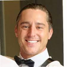 Lynn Bortmas's Instagram, Twitter & Facebook