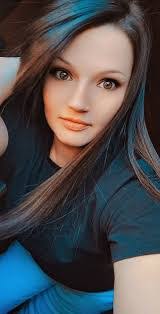 Iris Jacoby's Instagram, Twitter & Facebook