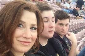 Lisa Ann Walter Says She 'Had to Be the Father Figure' to Her Twin Boys