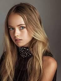 Kristina Pimenova fans Peru...