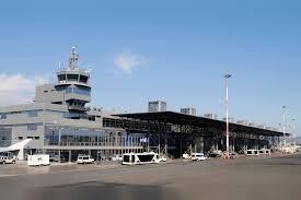Flights from jmk to lhr are operated 8 times a week, with an average of 1 flight per day. 14 Greek Fraport Ag Airports Midstream Lighting
