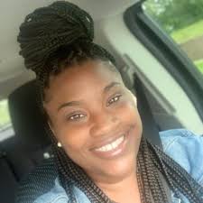 Moniki Gunn (@MonikiGunn)