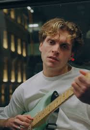 Long Distance Relationship Music by Dominic Wright