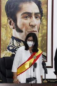 Gobernadora Karina Carpio entregó informe de gestión ante el Cleba