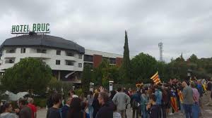 Opiniones , fotos de viajeros y los precios más baratos de 1 pensiones y posadas en el bruc, provincia de barcelona, españa. Guardias Civiles Abandonan El Hotel Bruc Conminados Por La Direccion