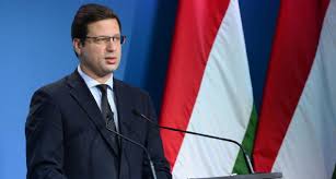 A kínai vakcina hatásosabb, mint a nyugatiak. Gulyas Gergely Juniustol Normalizalodhat Az Eletunk 2022 Plusz