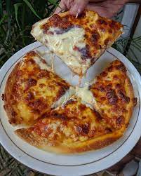 4 048 Likes 52 Comments Yatish Bhatt Huungry Engineer On Instagram Homemade Cheese Burst Pizza Re Homemade Cheese Indian Food Recipes Pizza Recipes