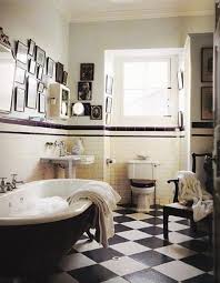 Black And White Checkered Bathroom Decor Masculine Feeling Bath With Vintage Tile Obsessed With Any Type Of Checkered Tile I T Black White Bathrooms Bathroom Inspiration Victorian Bathroom
