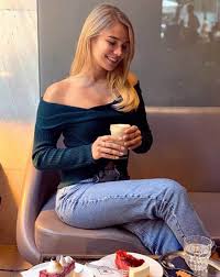 Who is the girlfriend of luka dončić? Nba The Model Girlfriend Of Luka Doncic Is Conquering The United States Foto 11 De 18 Marca English