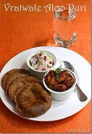 Vrat Ke Aloo Puri Navratri Recipes Khana In 2020 Farali Recipes Recipes Navratri Recipes