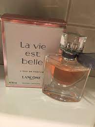 La vie est belle by lancome represents the freedom to choose your own path to happiness and not be tied to society's expectations. Lancome La Vie Est Belle Eau De Parfum Pour Femme 30 Ml Inci Beauty