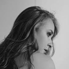 Email Address of @anna.sliz Instagram Influencer Profile