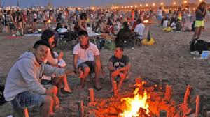 Más de 360.000 dosis de la vacuna para la próxima semana noche de san juan, habla aaron cano Valencia Espana La Noche De San Juan