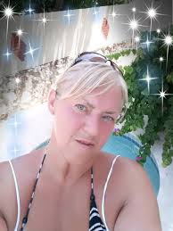 Looking for a decent gardener with decent prices, any recommendations? TIA