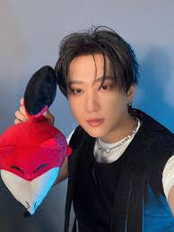 Who is your best Rapper Changbin or Han 🤔🤔🤔❤️❤️SKZ