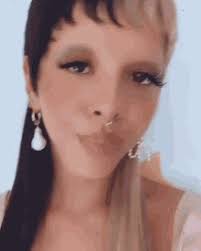 Она была членом команды адама левина в американского. Melanie Martinez Melanie Martinez Instagram Gif Melaniemartinez Melaniemartinezinstagram Melaniemartinezinstagramstory Discover Share Gifs