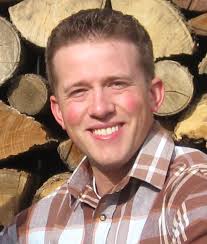 Two veterinary students earn scholarships from bovine practitioner  association